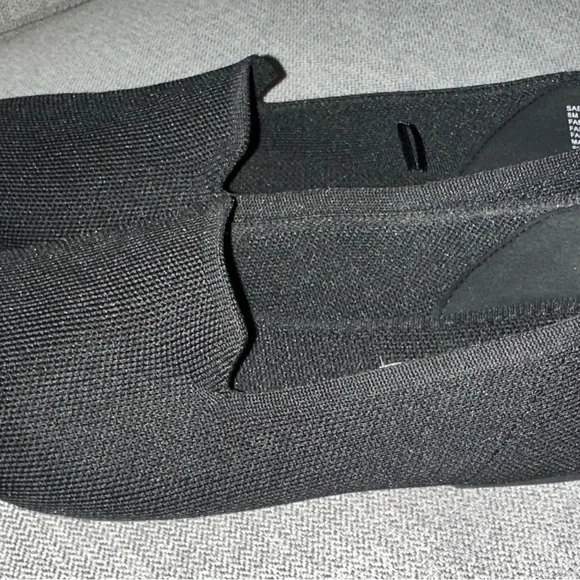 NEW Steve Madden Sabin Flats - 8 - Picture 3 of 7